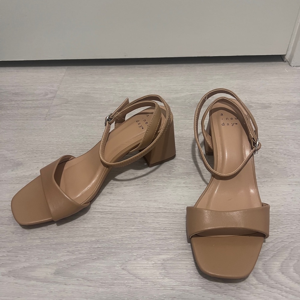 A New Day Women's tan Strap Heels